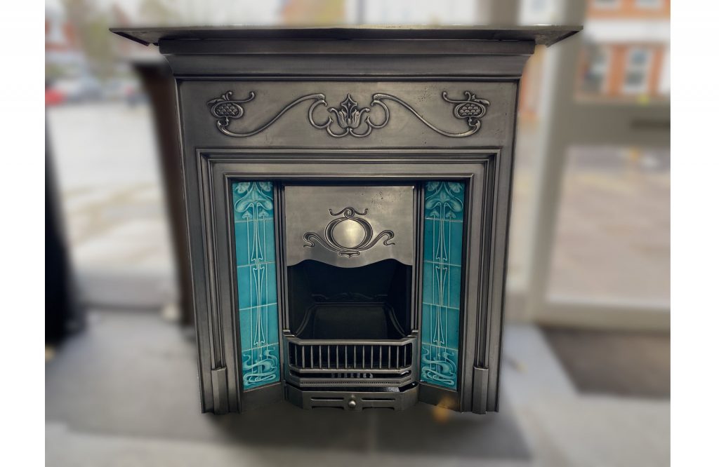 Image of Restored Antique Cat Iron 428